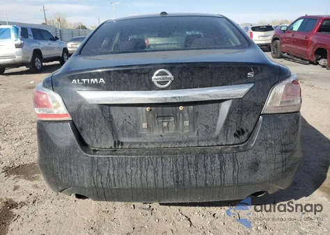 2015 Nissan Altima 2.5 из США, поврежденный, VIN 1N4AL3AP3FN338020